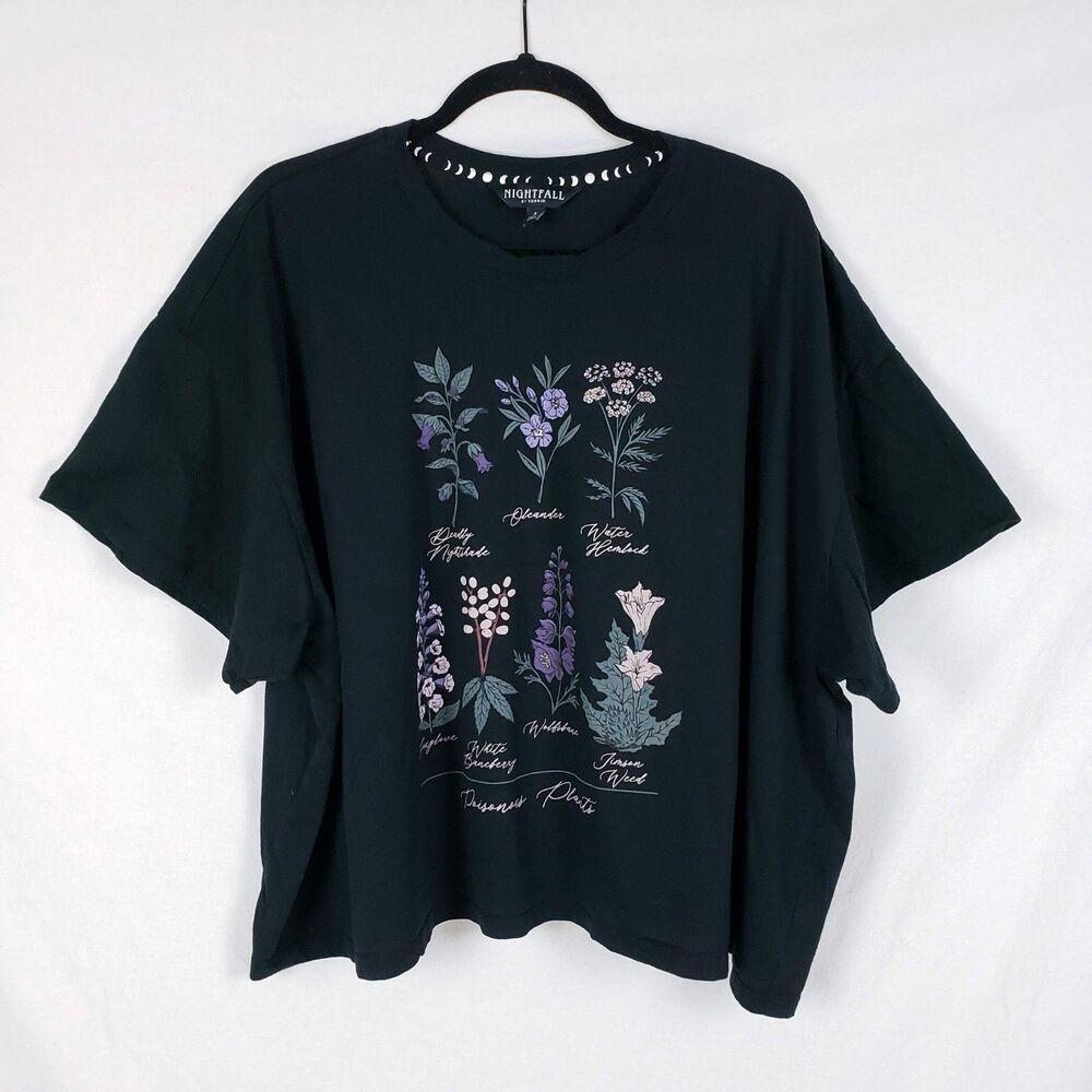 Nightfall Torrid Poisonous Plants Tee Womens 3X Witchy Goth Botanical Black